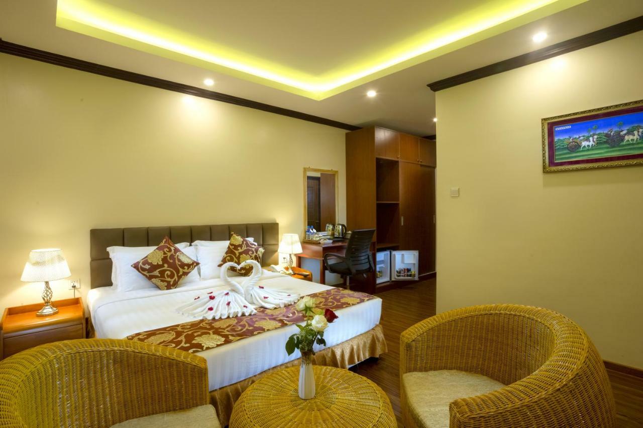 Virati Hotel Yangon Exterior foto
